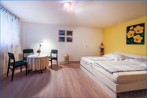 Schlafen UG - 