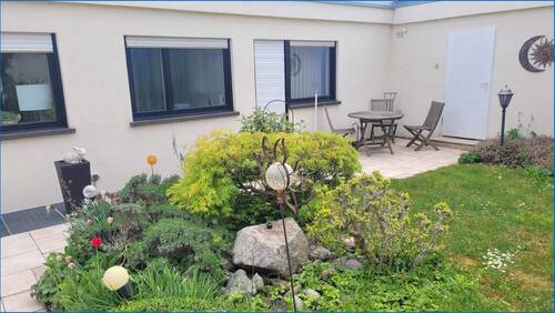 Garten im Sommer - 