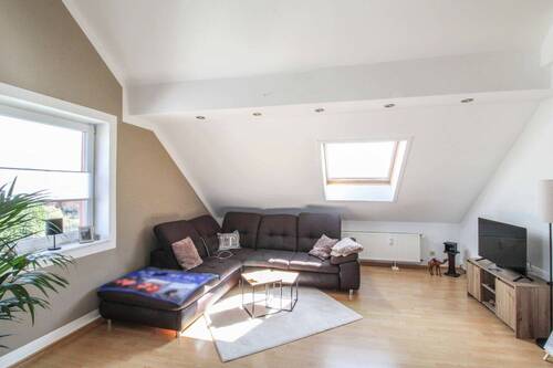 Wohnzimmer - 2 Zimmer Etagenwohnung zum Kaufen in Giesen