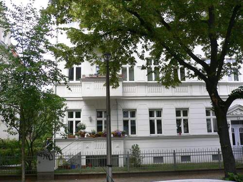 Hausansicht.JPG - 3 Zimmer Etagenwohnung zum Kaufen in Berlin