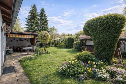 Garten (KI-generiert Frühling) - 