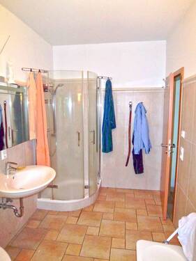 Bad am Schlafzimmer - 