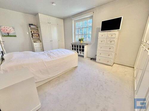 Schlafzimmer (Erdgeschoss) - Einfamilienhaus mit 196,40 m&sup2; in Kiel zum Kaufen