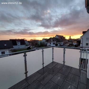 Aussicht vom Balkon - Moderne Neubauwohnung(en) mit Garage und Wärmepumpenheizung