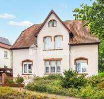 Zweifamilienhaus mit Gestaltungspotenzial, idyllischem Garten und Stellplätzen in begehrter Lage - Hiddenhausen