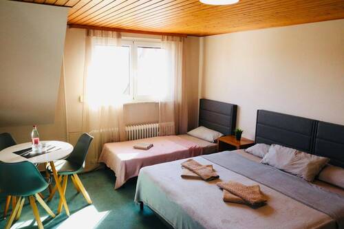 Hotel 3.jpeg - 