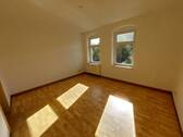 das Wohnzimmer - 3 Zimmer Etagenwohnung zur Miete in Roßwein