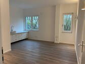 Behandlungsraum 1 - Büro mit 22,70 m&sup2; in Niendorf zur Miete