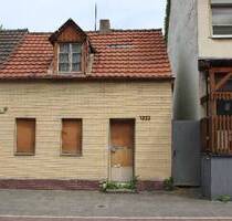 Projektentwickler Investoren ausgepasst! Baugrundstück 287 m² in Köln-Weiden mit einem alten Haus