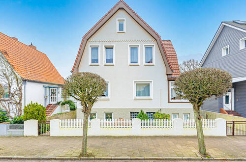 Zweite Strandreihe - Mehrfamilienhaus, Wohnhaus mit 137,20 m² in Laboe zum Kaufen
