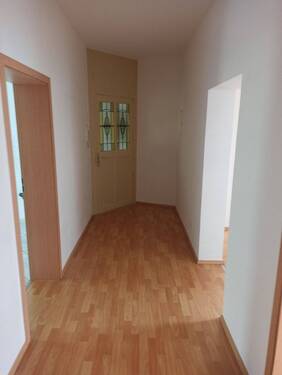 Flur Richtung Eingang - 