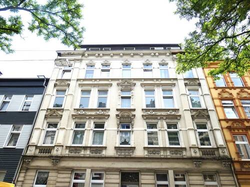Haus - Gepflegte 4-Zimmer-Dachgeschosswohnung