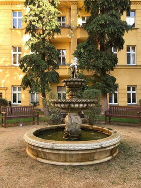 Brunnenhof - 2 Zimmer Etagenwohnung zum Kaufen in Berlin