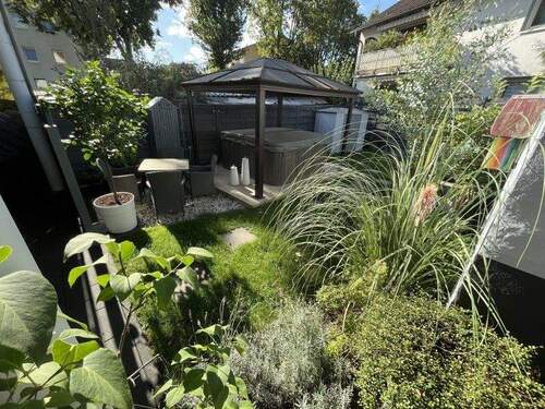 Garten - 8 Zimmer Mehrfamilienhaus, Wohnhaus zum Kaufen in Bad Vilbel