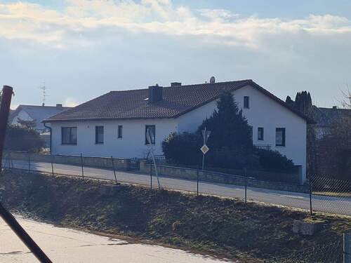 Bild 2 - 6 Zimmer Einfamilienhaus zum Kaufen in Buchhofen