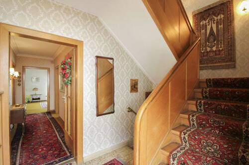 Eingang - 6 Zimmer Einfamilienhaus in Bielefeld