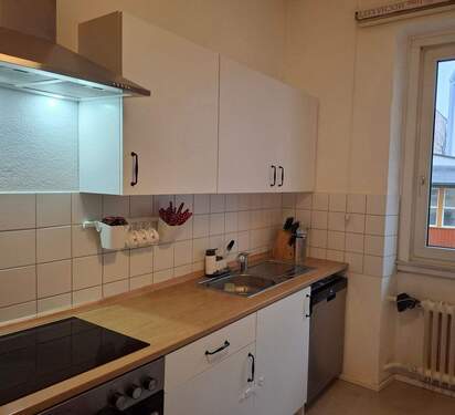 Küche kann abgelöst werden - 3 Zimmer Etagenwohnung in Nürnberg