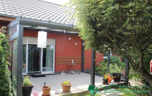 Die überdachte Terrasse - Einfamilienhaus mit 122,00 m² in Woltersdorf zum Kaufen