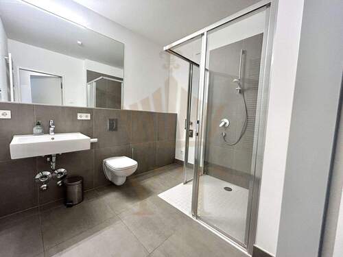 Duschbad - 1 Zimmer Etagenwohnung in Berlin