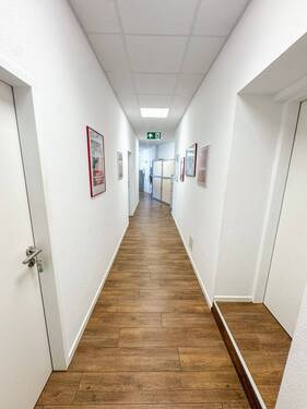 3 - Mehrfamilienhaus, Wohnhaus mit 285,00 m&sup2; in Heinsberg / Oberbruch zum Kaufen