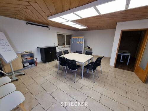 Besprechung - Halle zum Kaufen in Karlsruhe