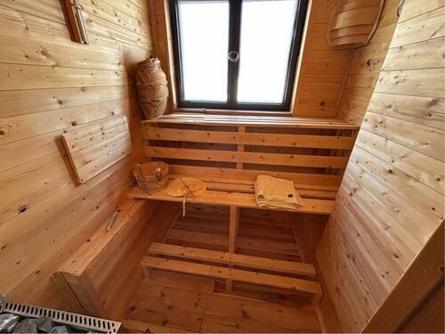 1. OG Sauna (Eigenkonstruktion) - 