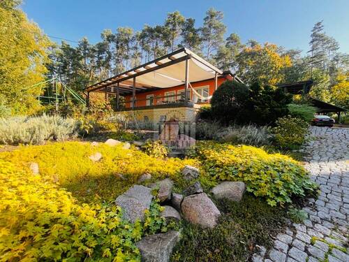 Blick in Richtung Pool / Terrasse - 