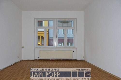 Wohnzimmer - 4 Zimmer Etagenwohnung in Greiz