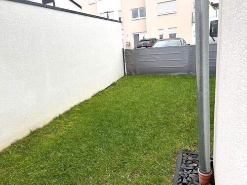 Garten - 2 Zimmer Terrassenwohnung zur Miete in Seukendorf