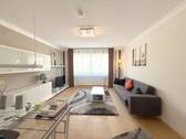 Wohnzimmer - 8 Zimmer Mehrfamilienhaus, Wohnhaus zum Kaufen in Lorscheid
