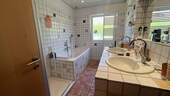 Badezimmer im Untergeschoss - 