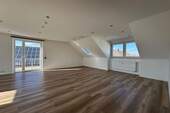 Wohnzimmer VII - 3 Zimmer Etagenwohnung zum Kaufen in Dillingen an der Donau