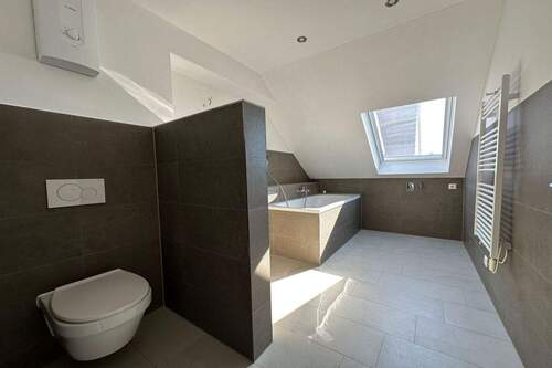 Bad - Etagenwohnung mit 80,60 m&sup2; in Dillingen an der Donau zum Kaufen