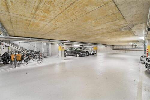 Tiefgaragenstellplatz - 