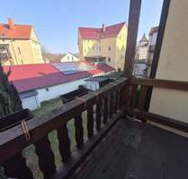 Besichtigungstermine bitte telefonisch abstimmen - 2 Raum-Wohnung im 1.Obergeschoss mit Balkon sucht neuen Mieter - Gotha Uelleben