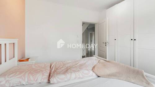 EG Schlafzimmer 1 2 - 