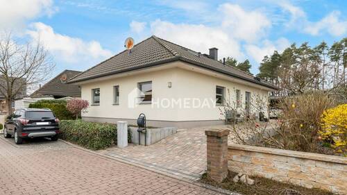 Außenansicht 1 - Fünf Zimmer, Garten und klare Struktur - ein Zuhause mit Möglichkeiten