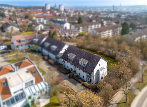 Hausansicht.jpg - 2 Zimmer Terrassenwohnung zum Kaufen in Ulm