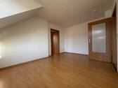 Wohnzi - 2 Zimmer Etagenwohnung zur Miete in Chemnitz