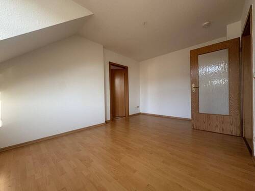 Wohnzi - 2 Zimmer Etagenwohnung zur Miete in Chemnitz