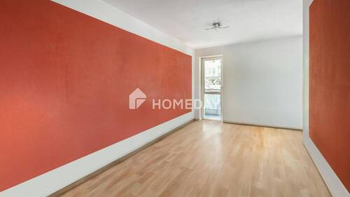 Wohnzimmer 2-1 - 3 Zimmer Etagenwohnung in Dresden