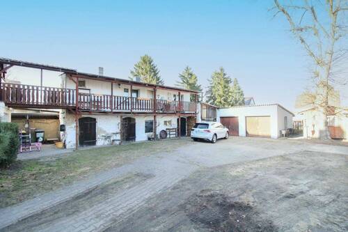 Nebengelass inkl. Garagen - 