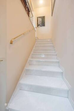 Treppe zum DG - 