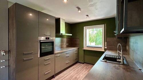 2 Küche - 4 Zimmer Etagenwohnung in Erlangen