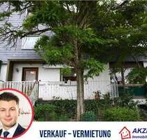 Doppelhaus mit Geschichte: urig, ursprünglich & nah Am Bergischen - in Leverkusen-Edelrath!