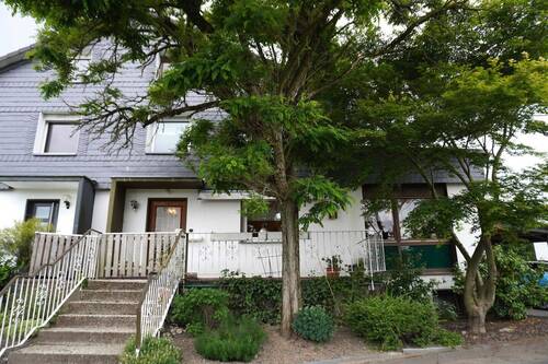 Hausansicht - 3 Zimmer Doppelhaushälfte zum Kaufen in Leverkusen