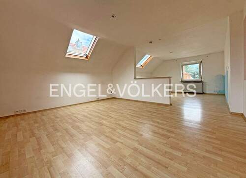 Schlafzimmer + Büro 