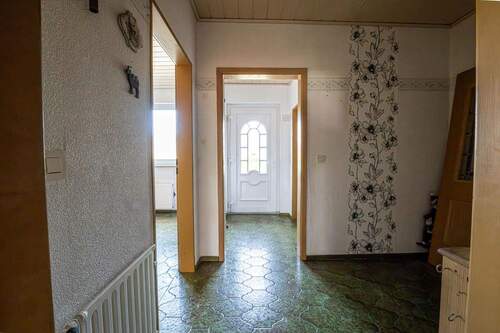 Diele - Reihenmittelhaus mit 103,30 m&sup2; in Paderborn zum Kaufen