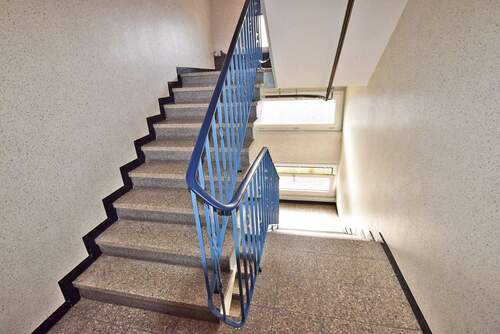 Treppenhaus - Gewerbeobjekt (Büro, Produktion, Verkauf) in Duisburg