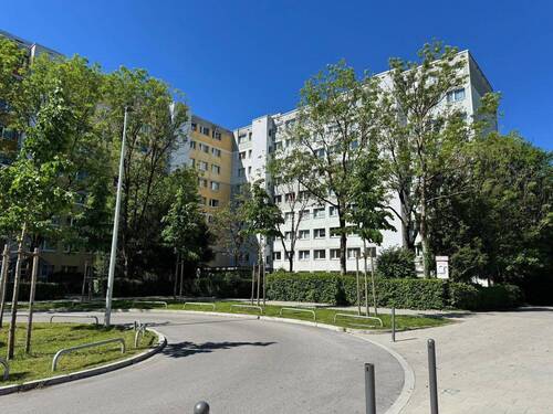 Außenansicht - Etagenwohnung mit 74,40 m&sup2; in München zum Kaufen
